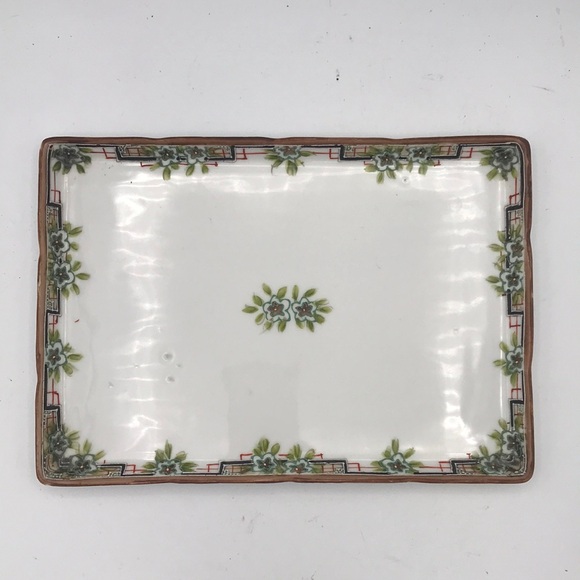 Antique Nippon 4-Pc Dresser/Vanity Set Tray, Vase/Hat Pin, Hair Receiver, Powder - Picture 8 of 11